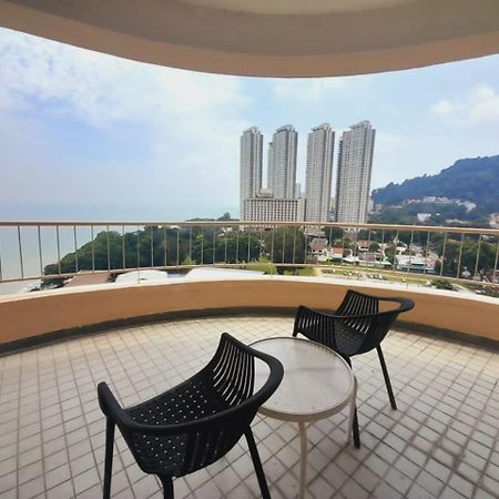 Rainbow Paradise Beachfront Penang Tanjung Bungah  Esterno foto