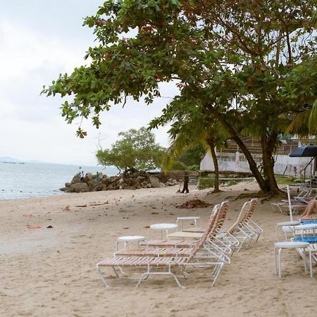 Rainbow Paradise Beachfront Penang Tanjung Bungah  Esterno foto