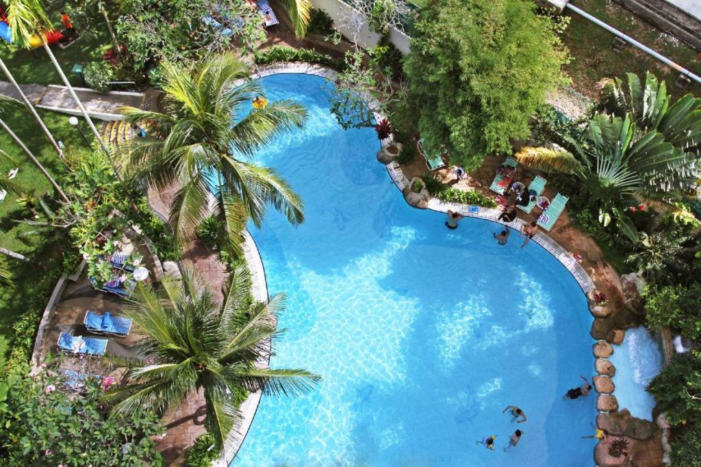 Rainbow Paradise Beachfront Penang Tanjung Bungah  Esterno foto